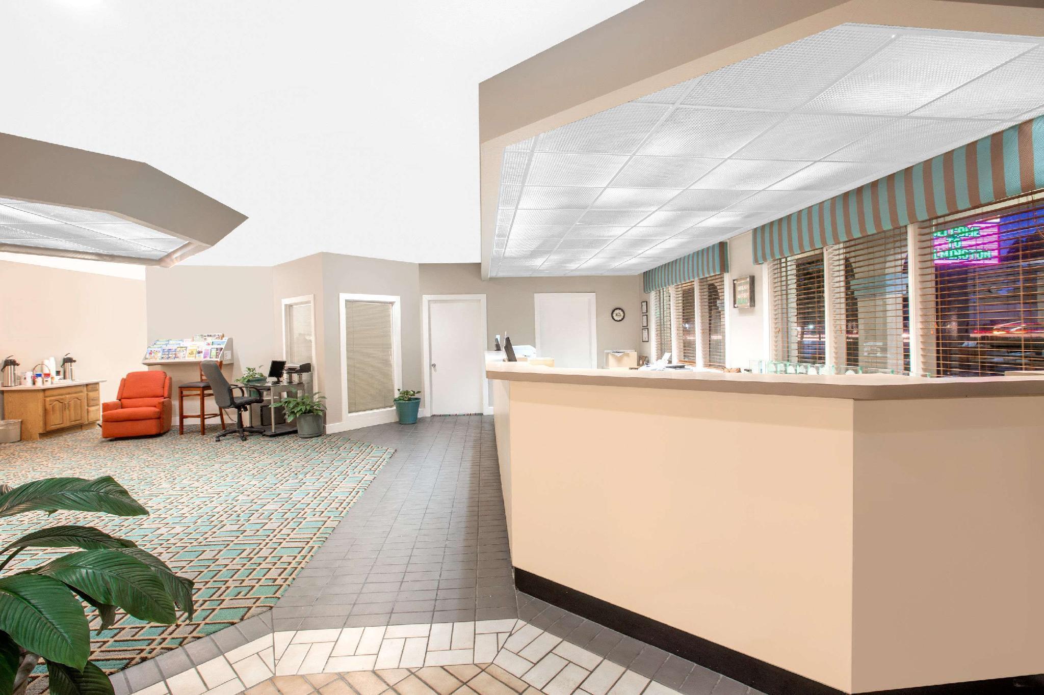 Days Inn By Wyndham Wilmington / University Exterior foto